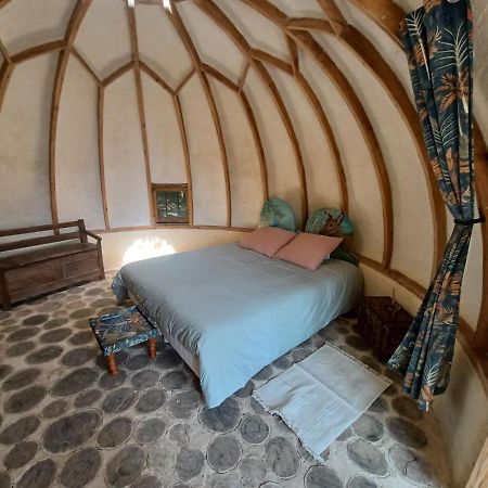 Sarl Verrerie Royale Val-Couesnon 外观 照片
